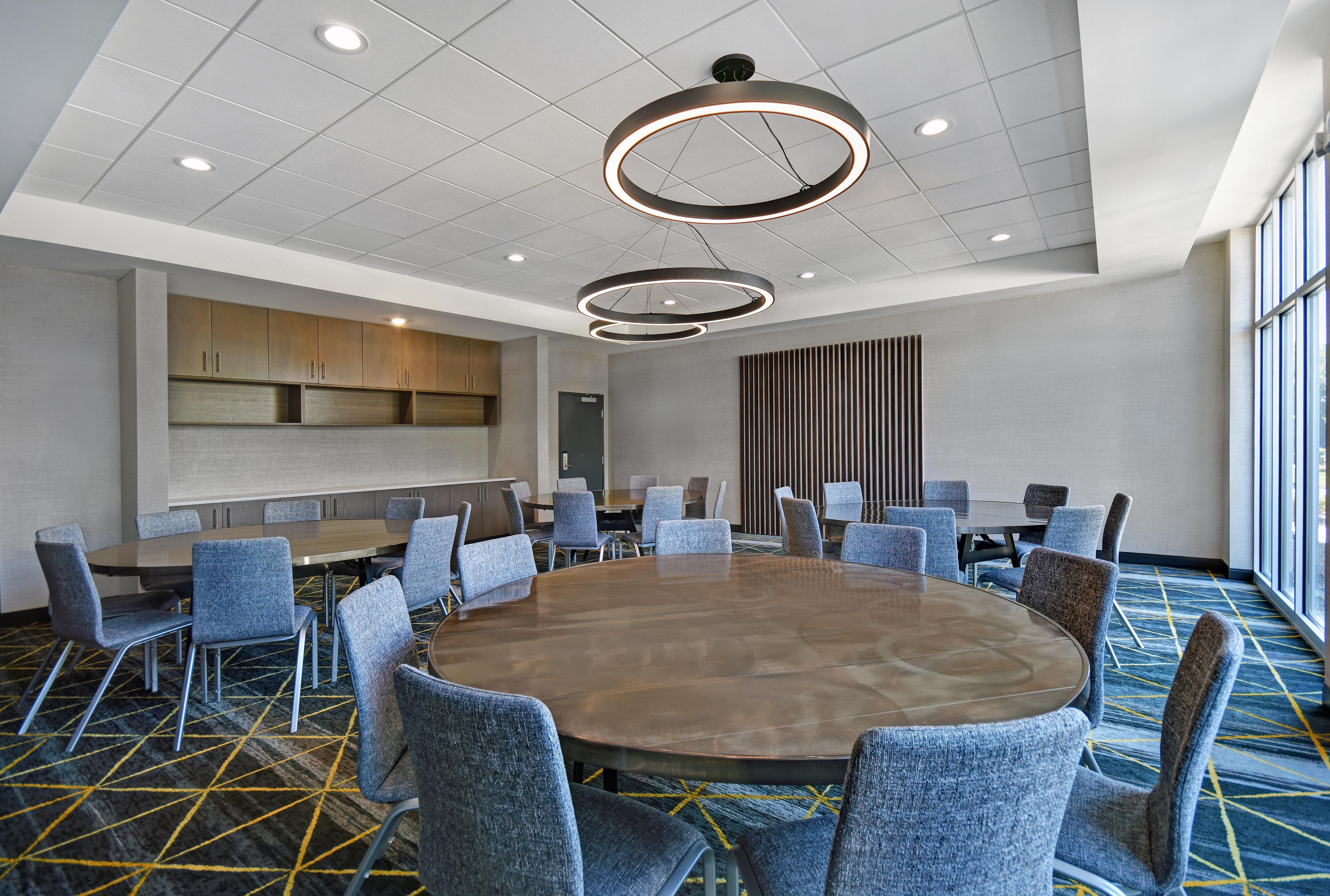 Holiday Inn Grand Rapids North - Walker By Ihg Exterior foto